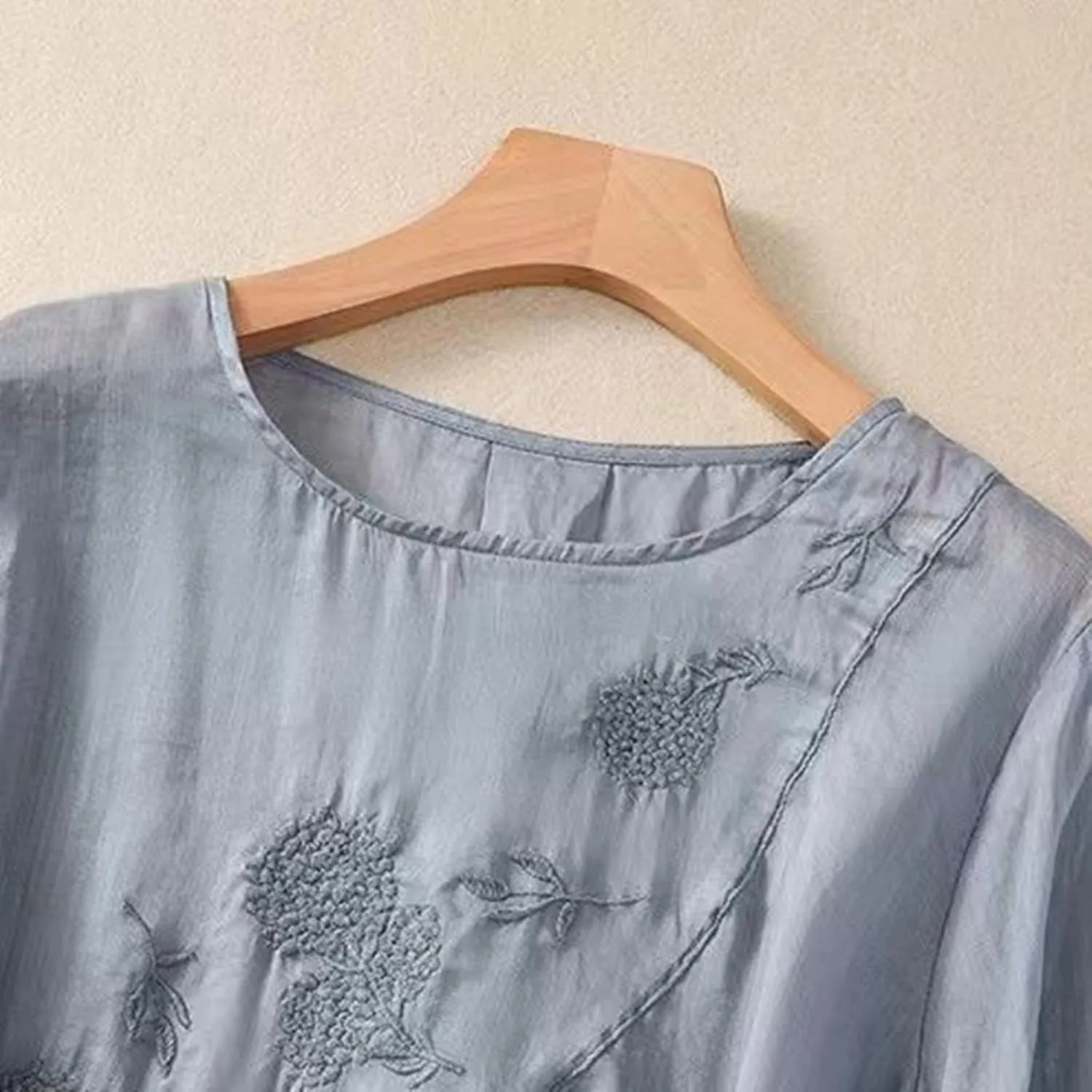 Linen Shirts for Women Summer Embroidery Boho Casual Blouses Comfy Loose Short Sleeve Crew Neck Tees Plus Size Tops
