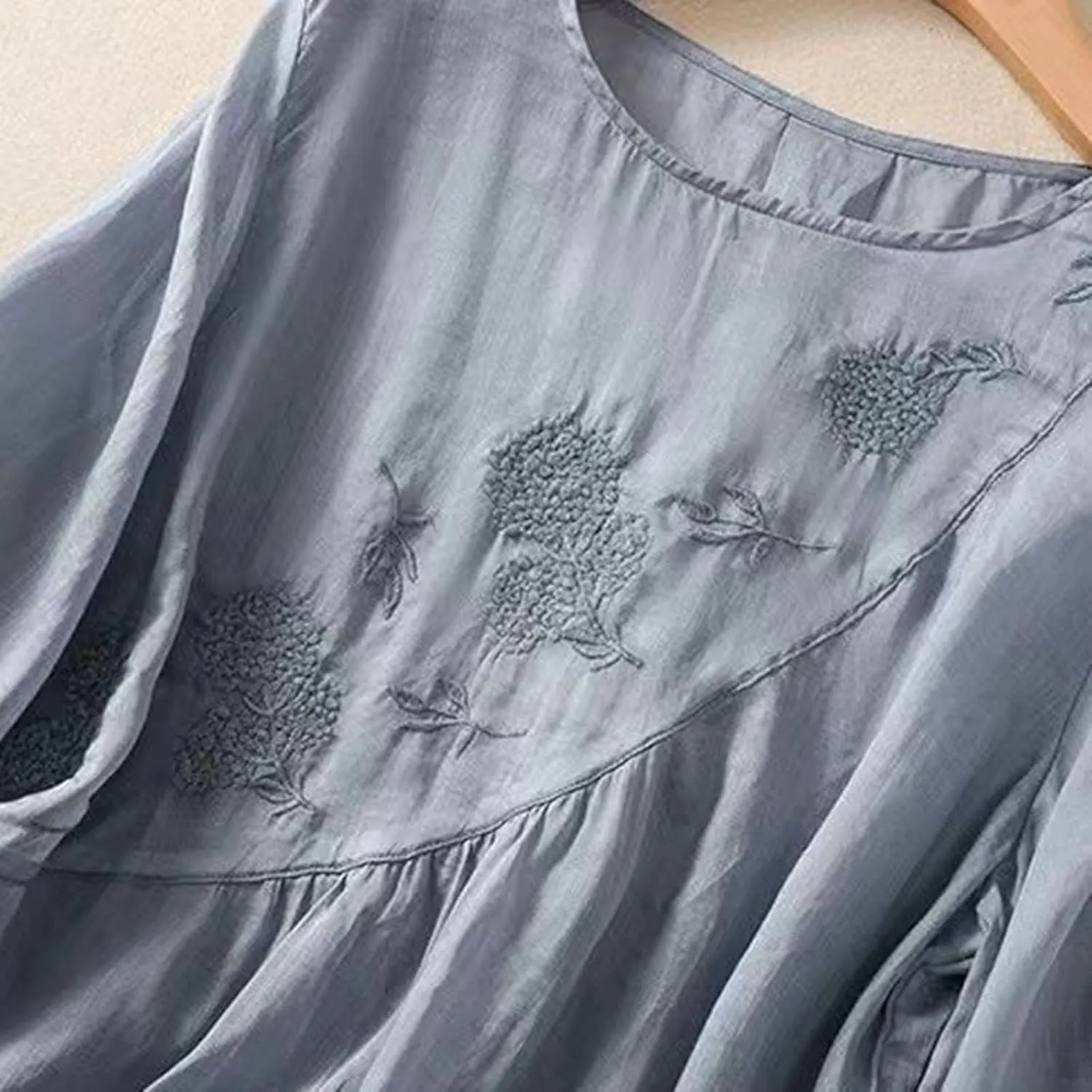 Linen Shirts for Women Summer Embroidery Boho Casual Blouses Comfy Loose Short Sleeve Crew Neck Tees Plus Size Tops