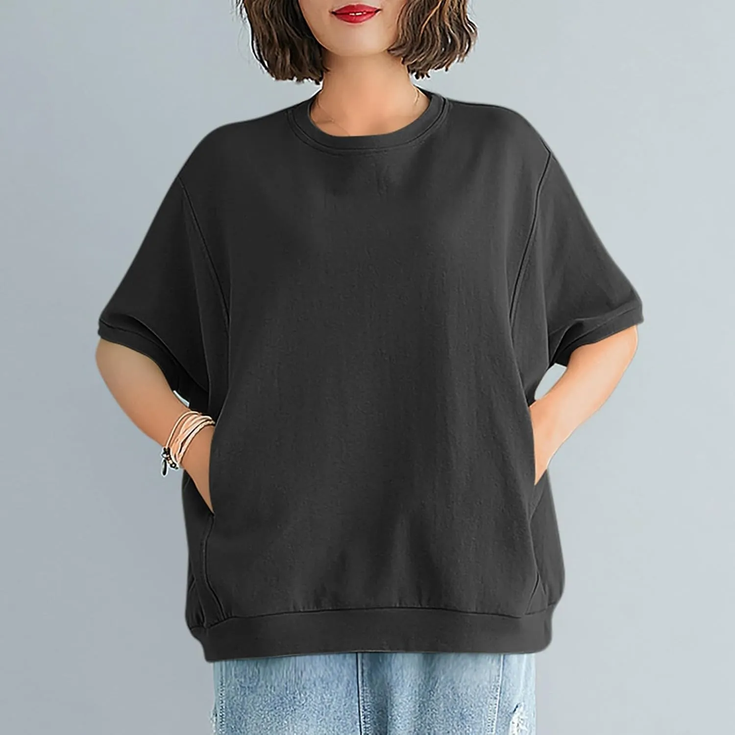 Women's Crew Neck T Shirt Oversized Casual Loose Short Sleeve Tee Summer Athletic Workout Pullover Tops with Pockets